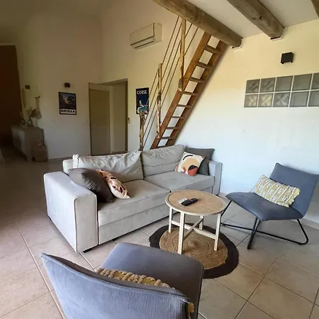 Apartment 2 Chambres, Mezzanine Et Piscine *